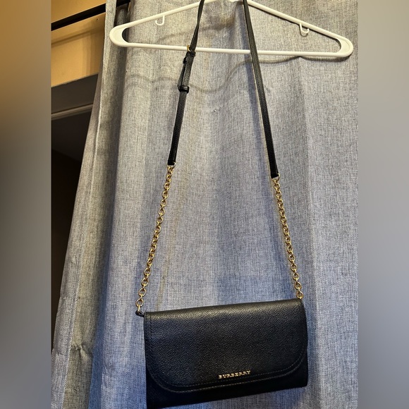 Burberry Wallet on Chain Crossbody - Picture 1 of 6